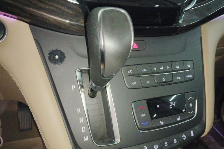 别克GL8 2018款 ES 28T 尊享型 国VI中控内饰18