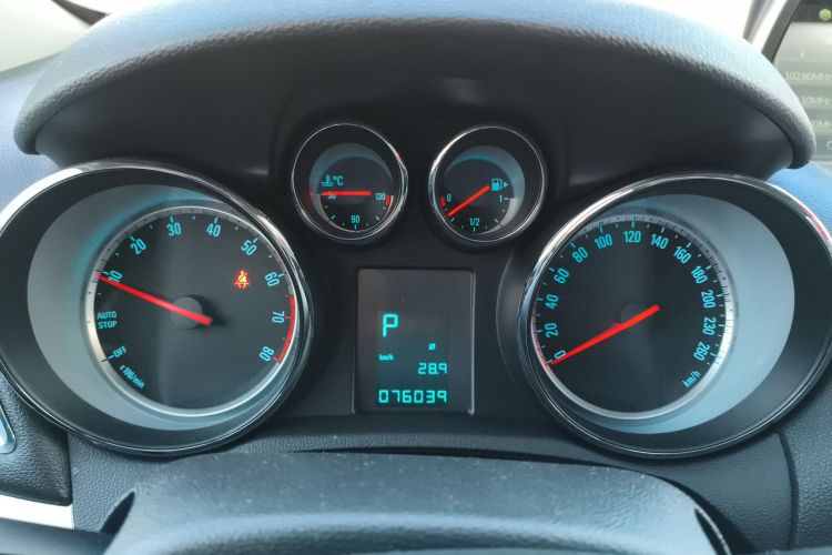 别克 昂科拉 2015款 1.4T 自动两驱都市精英型中控内饰14