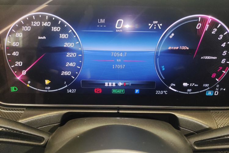 奔驰C级新能源 2024款 C 350 eL中控内饰14