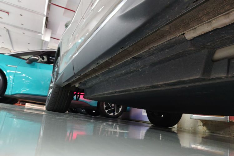 比亚迪 宋PLUS新能源 2023款 冠军版 EV 520KM 尊贵型局部细节9001