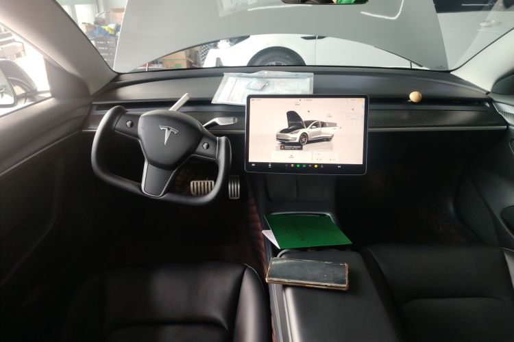 特斯拉 Model 3 2022款 Performance高性能全轮驱动版中控内饰12