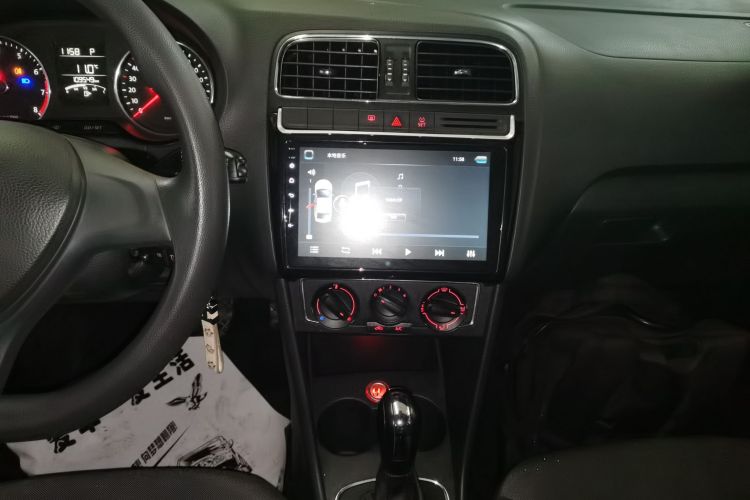 大众 Polo 2014款 1.6L 自动舒适版中控内饰16