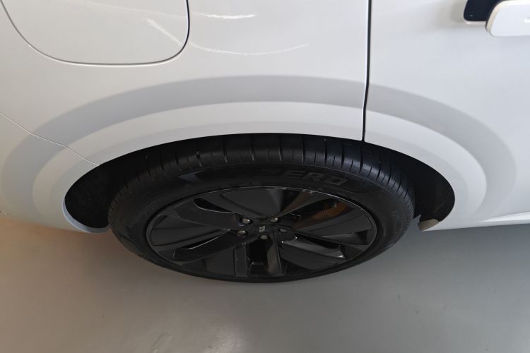 理想汽车 理想L6 2024款 Pro车身外观6008