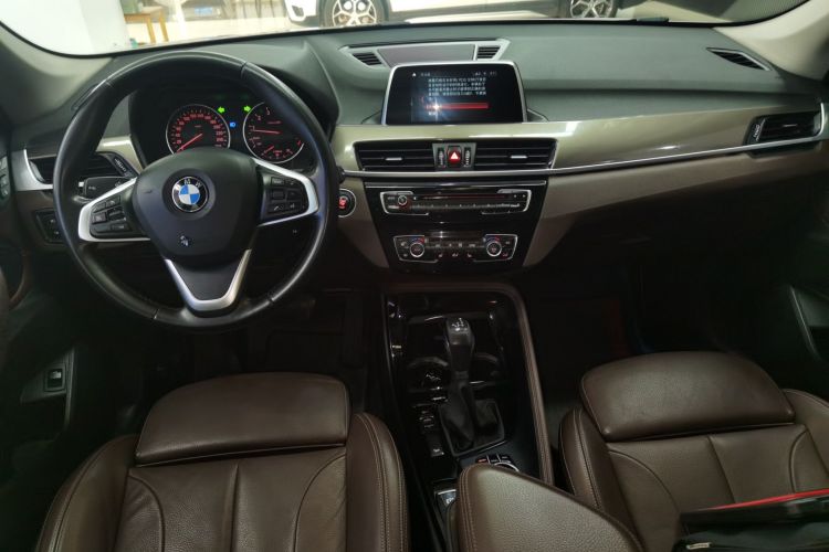 宝马X1 2018款 xDrive20Li 尊享型中控内饰12