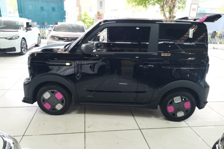 吉利银河 2025款 210km 熊猫卡丁车身外观4