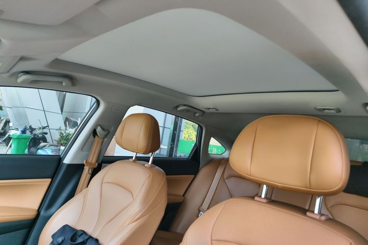 小鹏P5 2024款 500Plus版中控内饰22