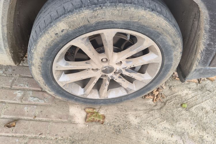 Jeep 大指挥官 2018款 2.0T 四驱臻享版 国V车身外观6007