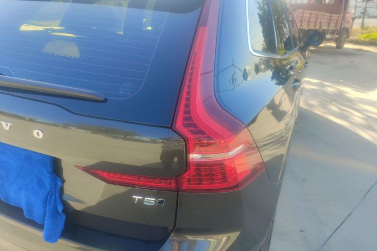 沃尔沃XC60 2021款 T5 四驱智远豪华版车身外观9