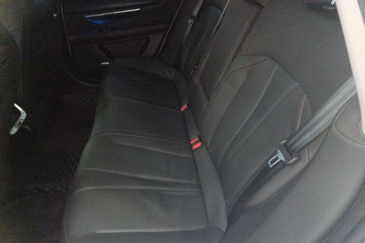 小鹏P7 2021款 480N中控内饰21