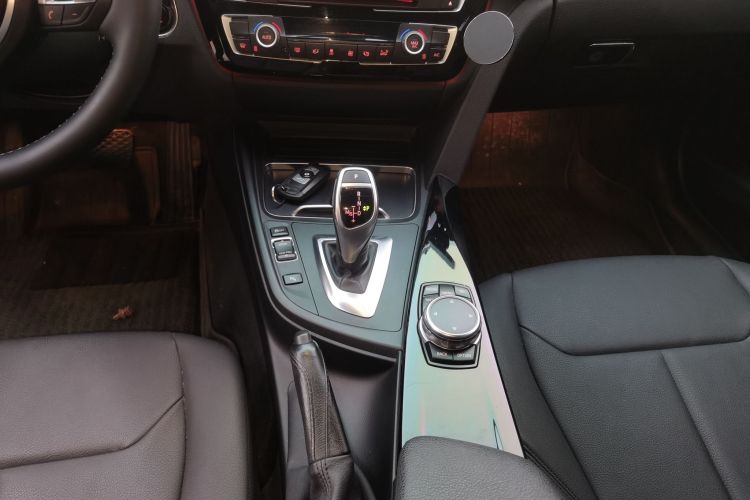 宝马3系 2016款 320Li 进取型局部细节18