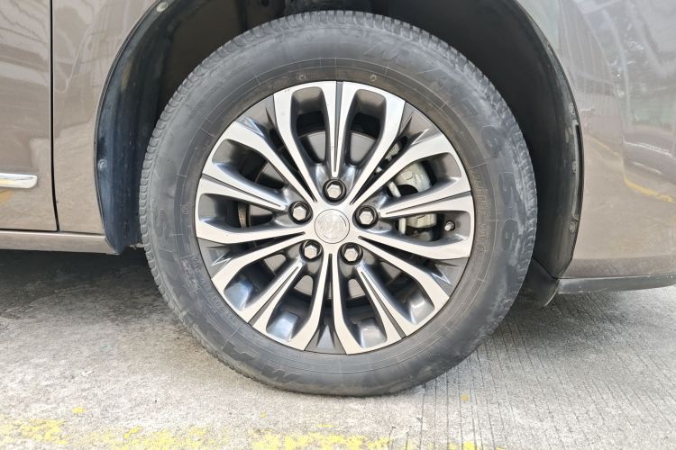 别克GL8 2021款 陆上公务舱 652T 豪华型车身外观6007