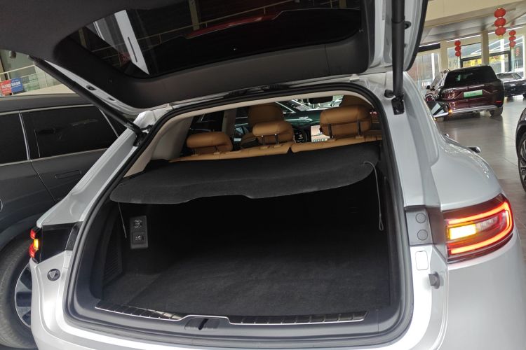 鸿蒙智行 问界M5 2022款 增程后驱标准版机舱底盘23