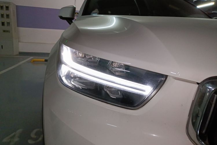 沃尔沃XC40 2021款 T4 四驱智行时尚版车身外观8