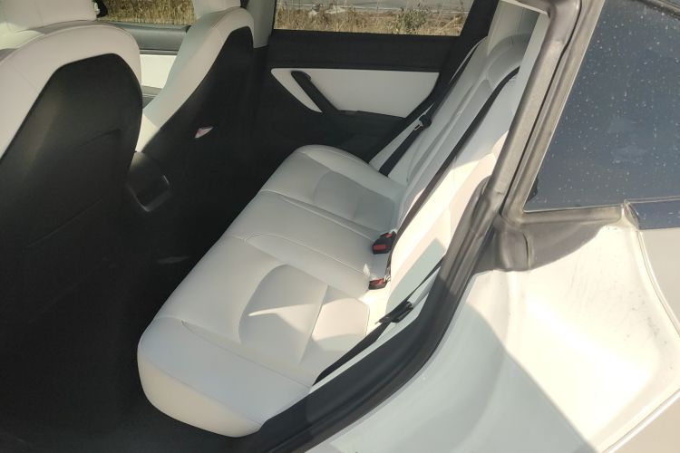 特斯拉 Model 3 2020款 长续航后轮驱动版中控内饰21