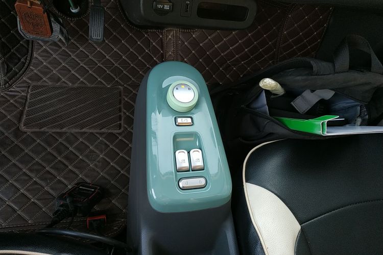 长安启源 长安Lumin 2023款 205km 香沁款中控内饰18