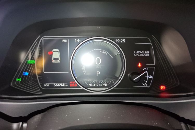 雷克萨斯UX新能源 2020款 300e 纯·悦版中控内饰14