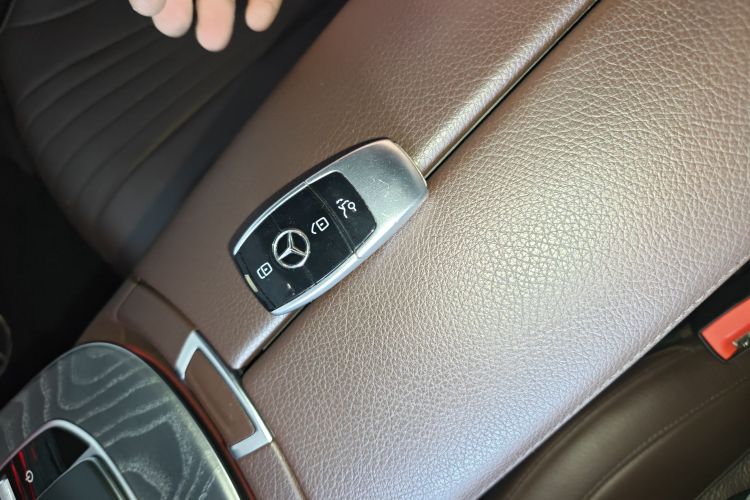 奔驰CLS 2020款 CLS 300 动感型中控内饰11