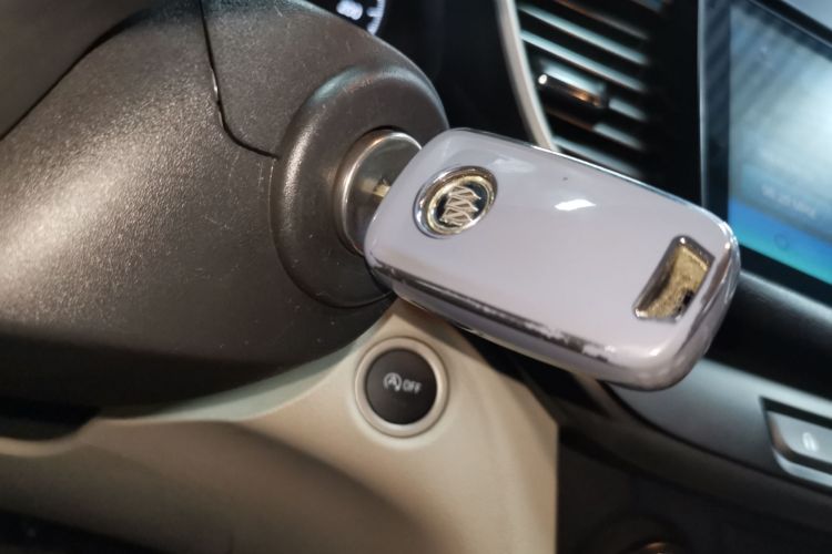 别克 英朗 2017款 15N 自动精英型中控内饰7001