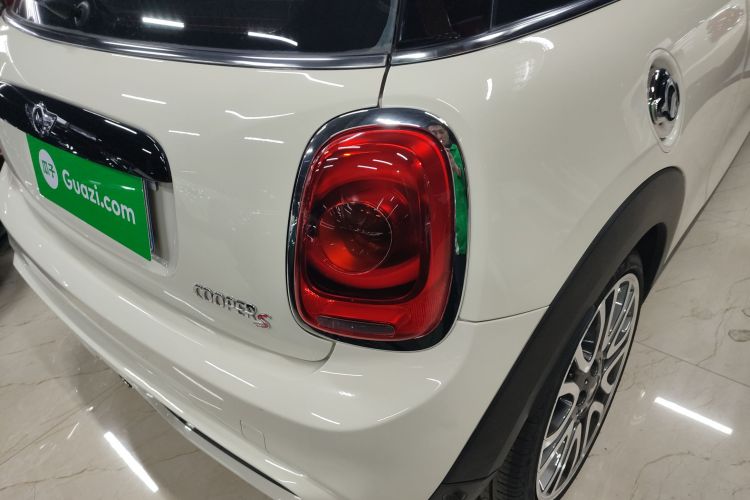 MINI 2016款 2.0T COOPER S 先锋派车身外观9