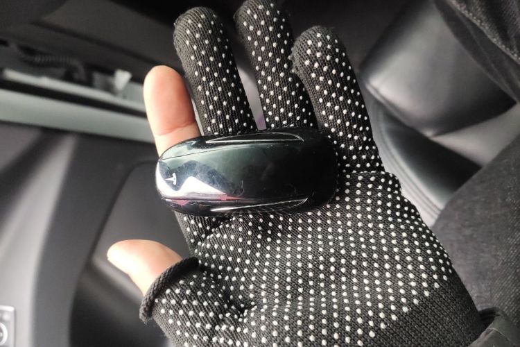 特斯拉 Model X 2019款 长续航版中控内饰11