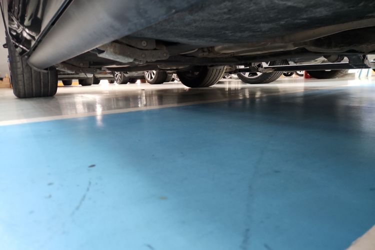 大众 途锐 2020款 3.0TSI 锐享版 国VI机舱底盘29