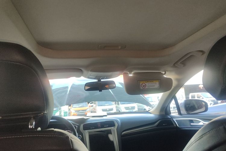 福特 蒙迪欧 2020款 EcoBoost 180 时尚型局部细节22