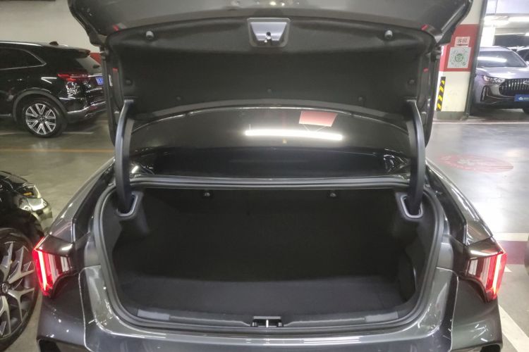 领克03 2023款 1.5TD DCT劲Pro机舱底盘23