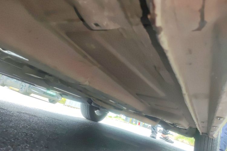 菲亚特 菲翔 2012款 1.4T 自动劲享版局部细节9004