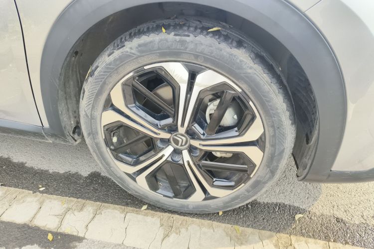 雪铁龙 凡尔赛C5 X 2021款 1.6T 耀不凡车身外观6007