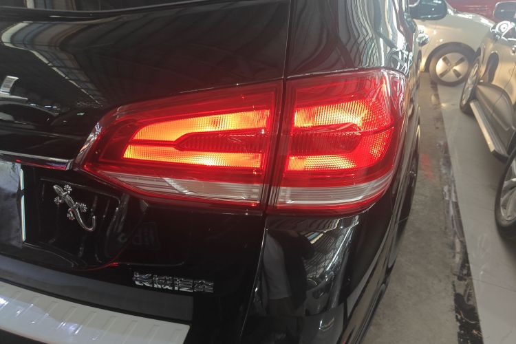 哈弗H6 2017款 蓝标 运动版 1.5T 手动两驱精英型车身外观9