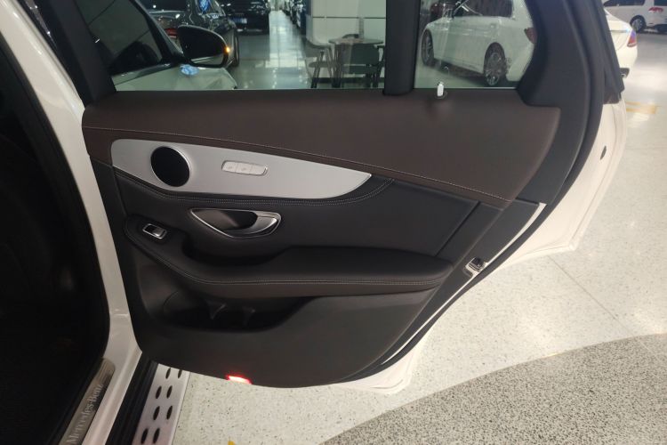 奔驰GLC 2020款 GLC 260 L 4MATIC 动感型中控内饰45