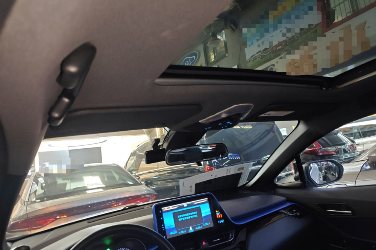 丰田C-HR 2020款 2.0L 领先版局部细节22