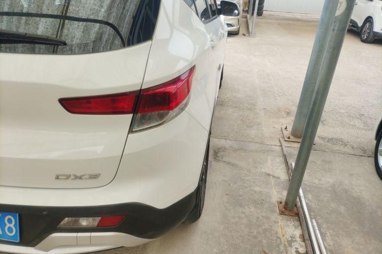 东南DX3 2016款 1.5L 手动豪华型车身外观9