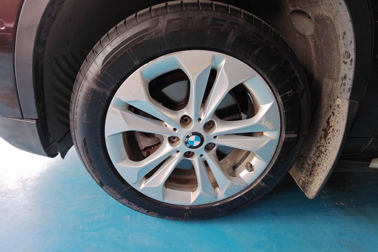 宝马X1 2016款 sDrive18Li 尊享型车身外观6003