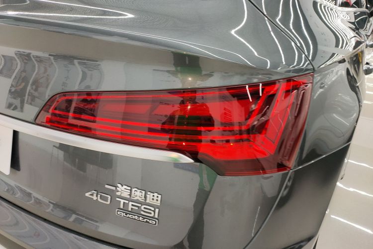奥迪Q5L Sportback 2021款 40 TFSI 时尚型车身外观9