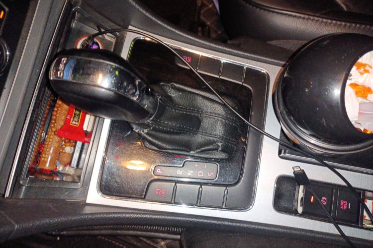 大众 帕萨特 2014款 1.8TSI DSG尊荣版中控内饰18