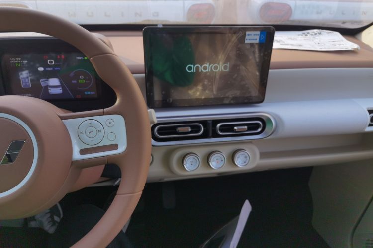 五菱汽车 宏光MINIEV 2024款 第三代 215km 青春版中控内饰16