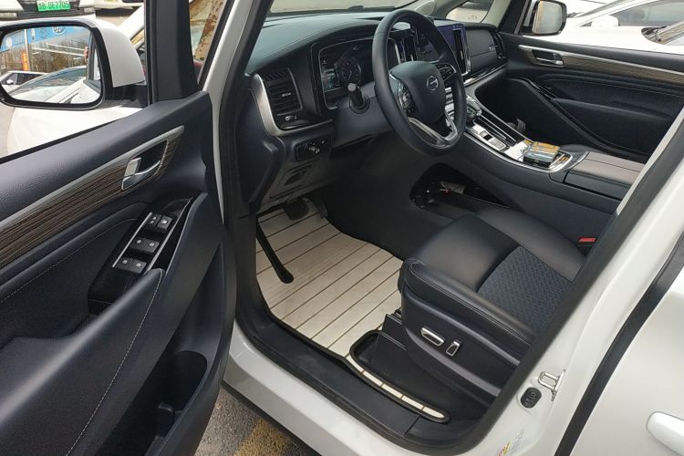 广汽传祺 传祺M8 2023款 领秀系列 390T 豪华版中控内饰20