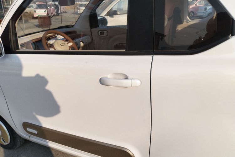 奔腾小马 2026款 222km 萌趣马 Plus车身外观6003