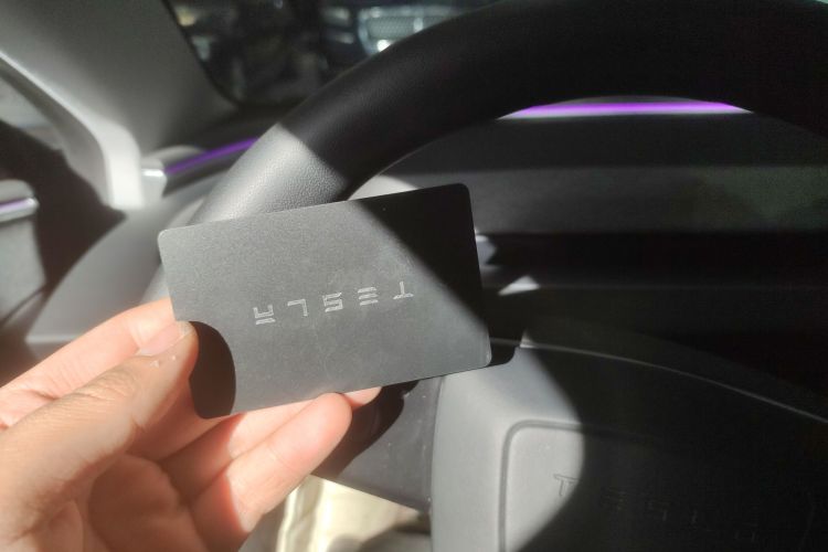 特斯拉 Model 3 2023款 后轮驱动版中控内饰7001
