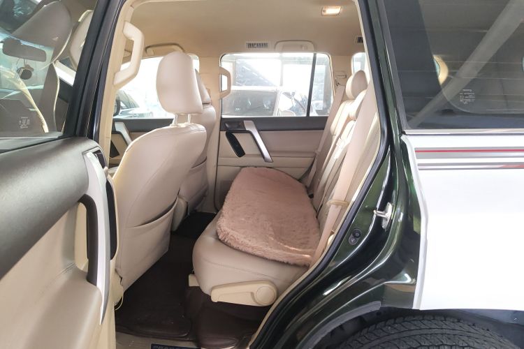 丰田 普拉多(进口) 2014款 2.7L 自动豪华版中控内饰21