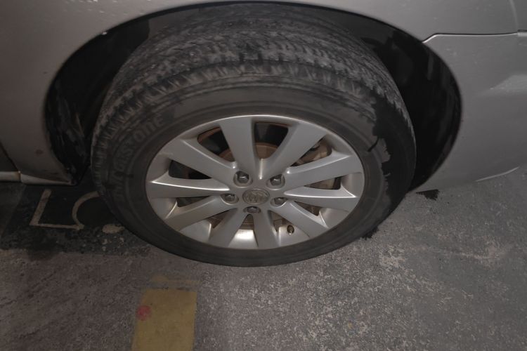 别克GL8 2014款 2.4L 经典版车身外观6007