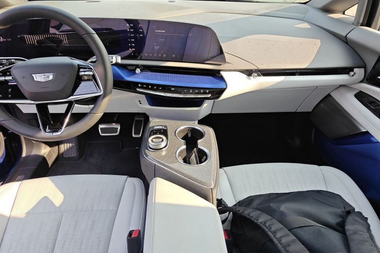 凯迪拉克 IQ傲歌 2024款 标准续航版中控内饰16