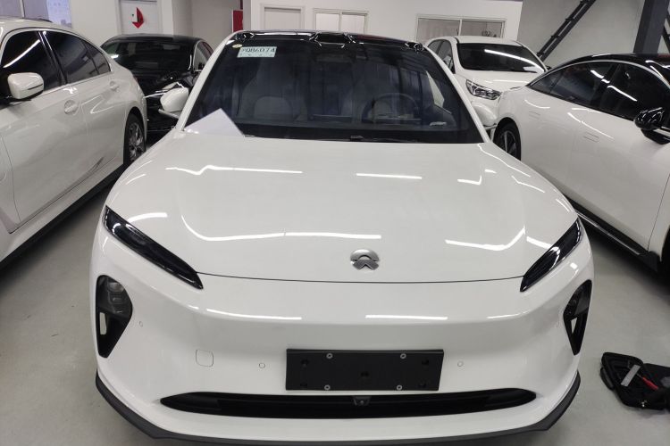 蔚来ET5 2024款 75kWh车身外观2