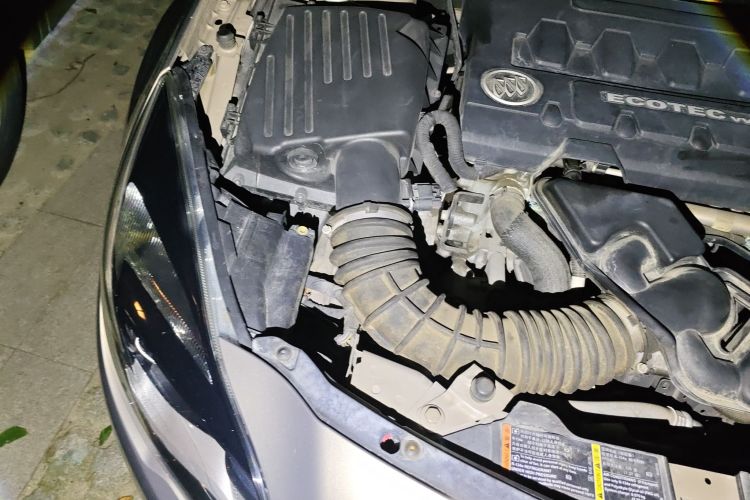 别克 君威 2015款 2.0L 领先时尚型局部细节9006