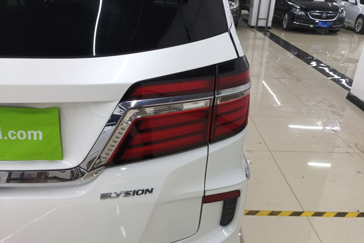 本田 艾力绅 2016款 2.4L 经典版车身外观9