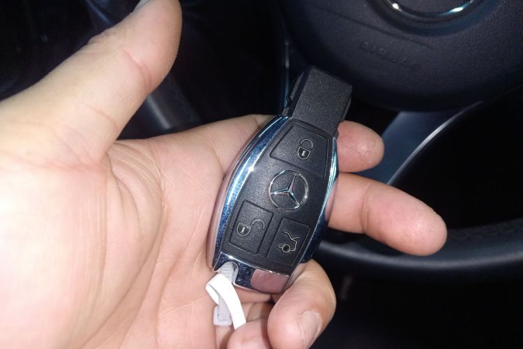 奔驰C级 2017款 C 180 L 运动版中控内饰7001