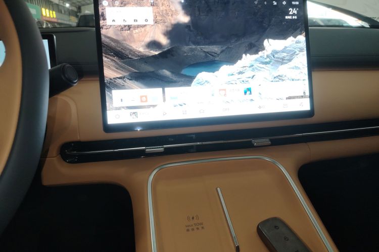 吉利银河 银河星舰7 EM-i 2025款 120km 探索+版局部细节16