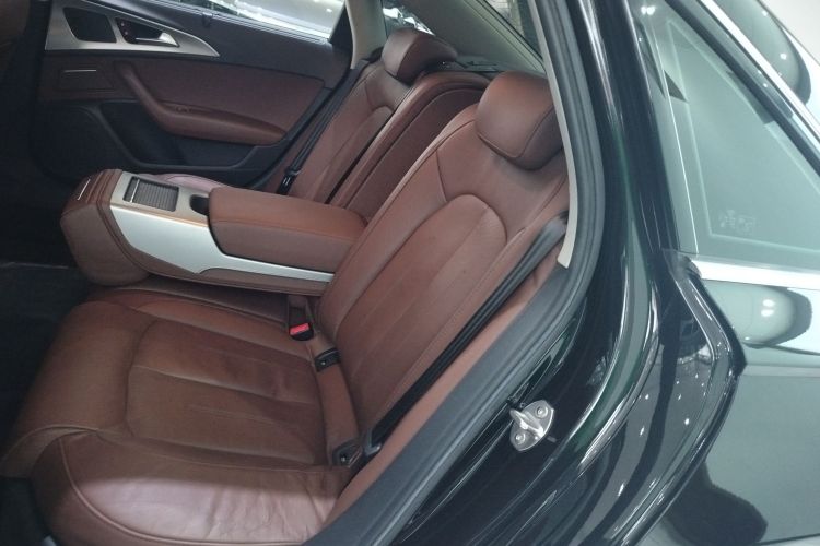 奥迪A6L 2018款 30周年年型 35 TFSI 时尚型中控内饰21