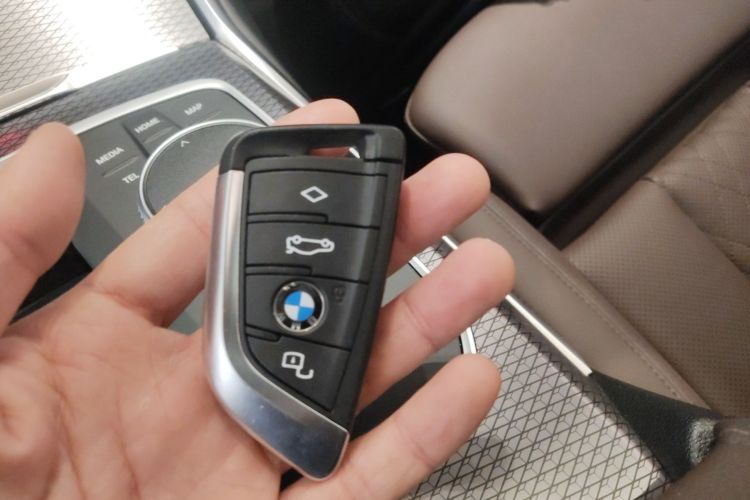 宝马3系 2023款 325Li M运动曜夜套装中控内饰11